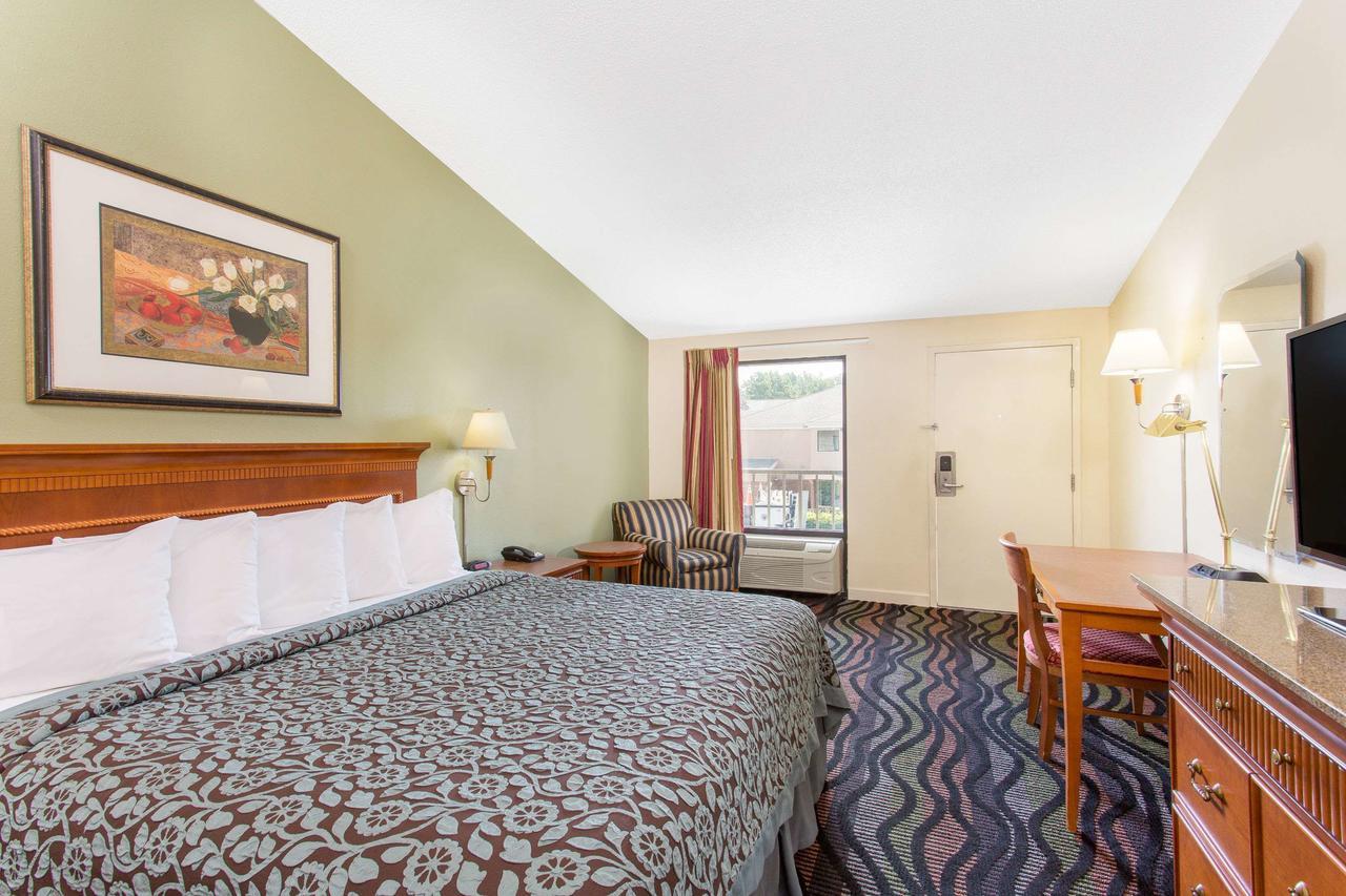 Days Inn By Wyndham Florence/I-95 North Exteriér fotografie